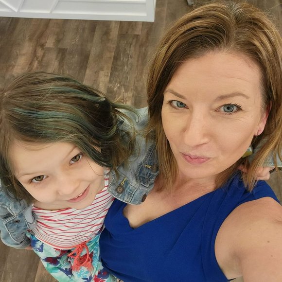 Meet your Posher, Andrea - Picture 1 of 1